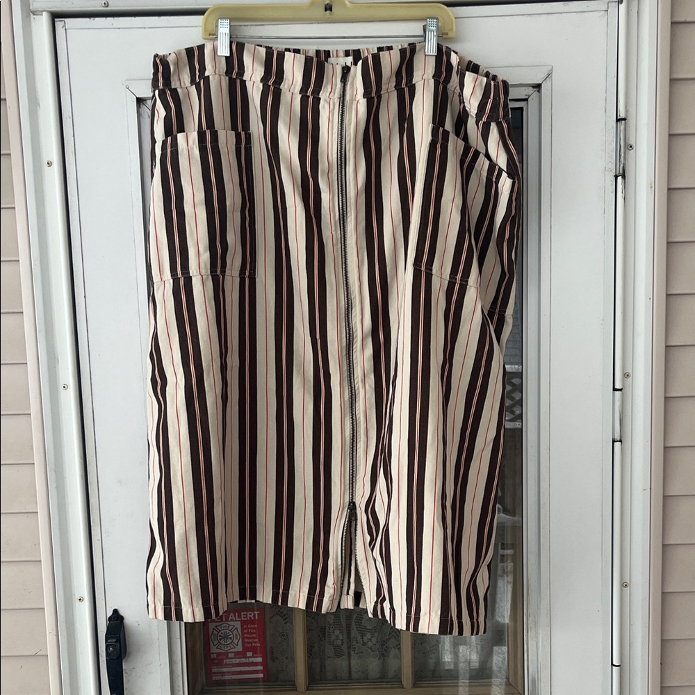 Noble utility skirt in stripe